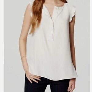 LOFT Cream Relaxed Cap Sleeve Blouse Size Small